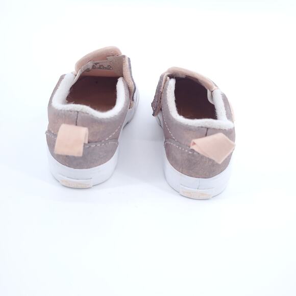 Vans Toddler Girl Metallic Rose Gold Slip-On Skater Shoe With Side Closure| 5T - Picture 5 of 10